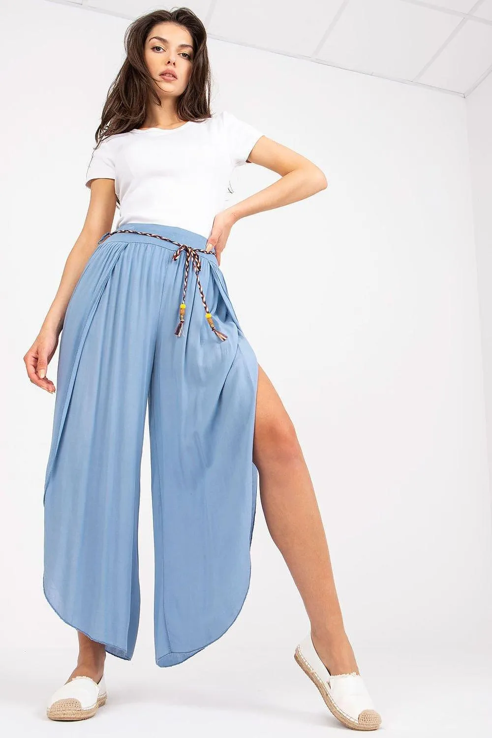 Chic High-Waisted Viscose Trousers with Trendy Waist Tie