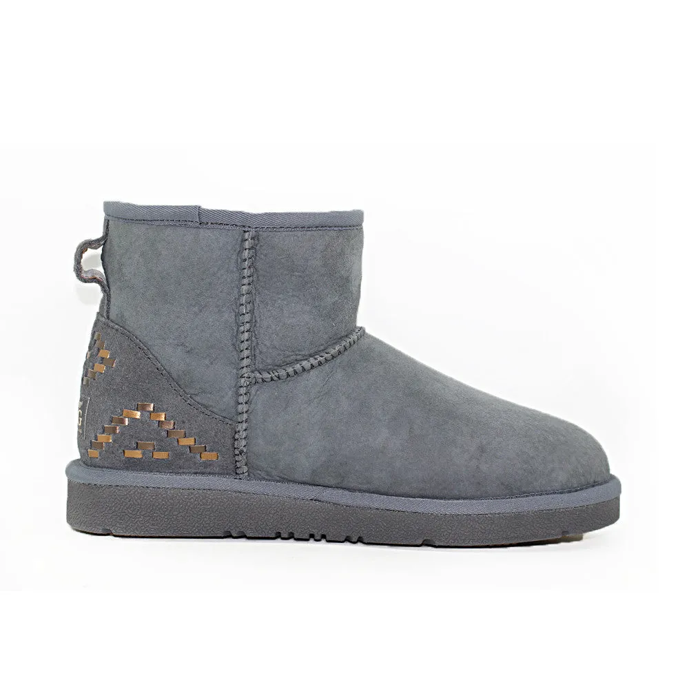 Geometric Short Ugg Boot - Grey