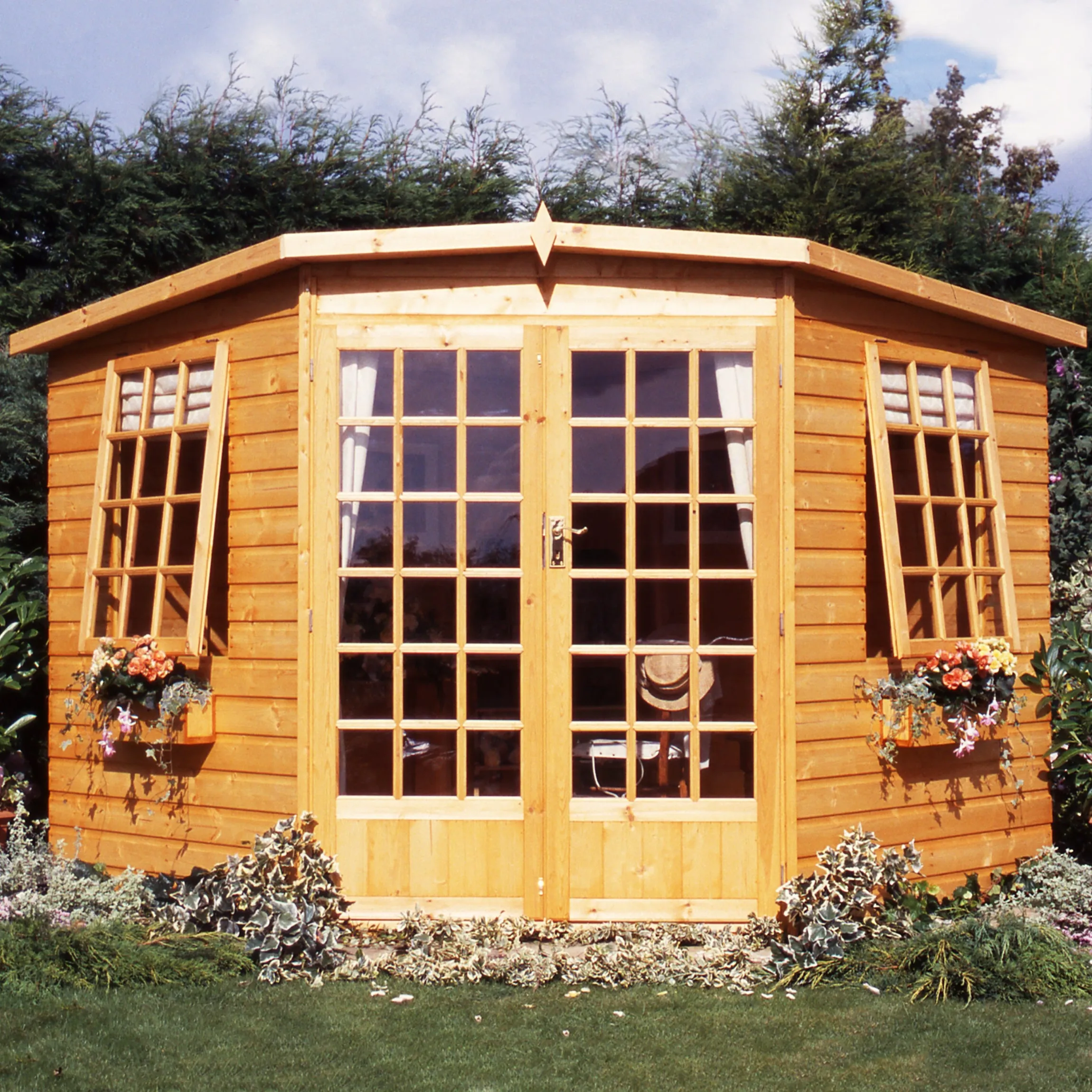 Goodwood Gold Windsor (7' x 7') Summerhouse