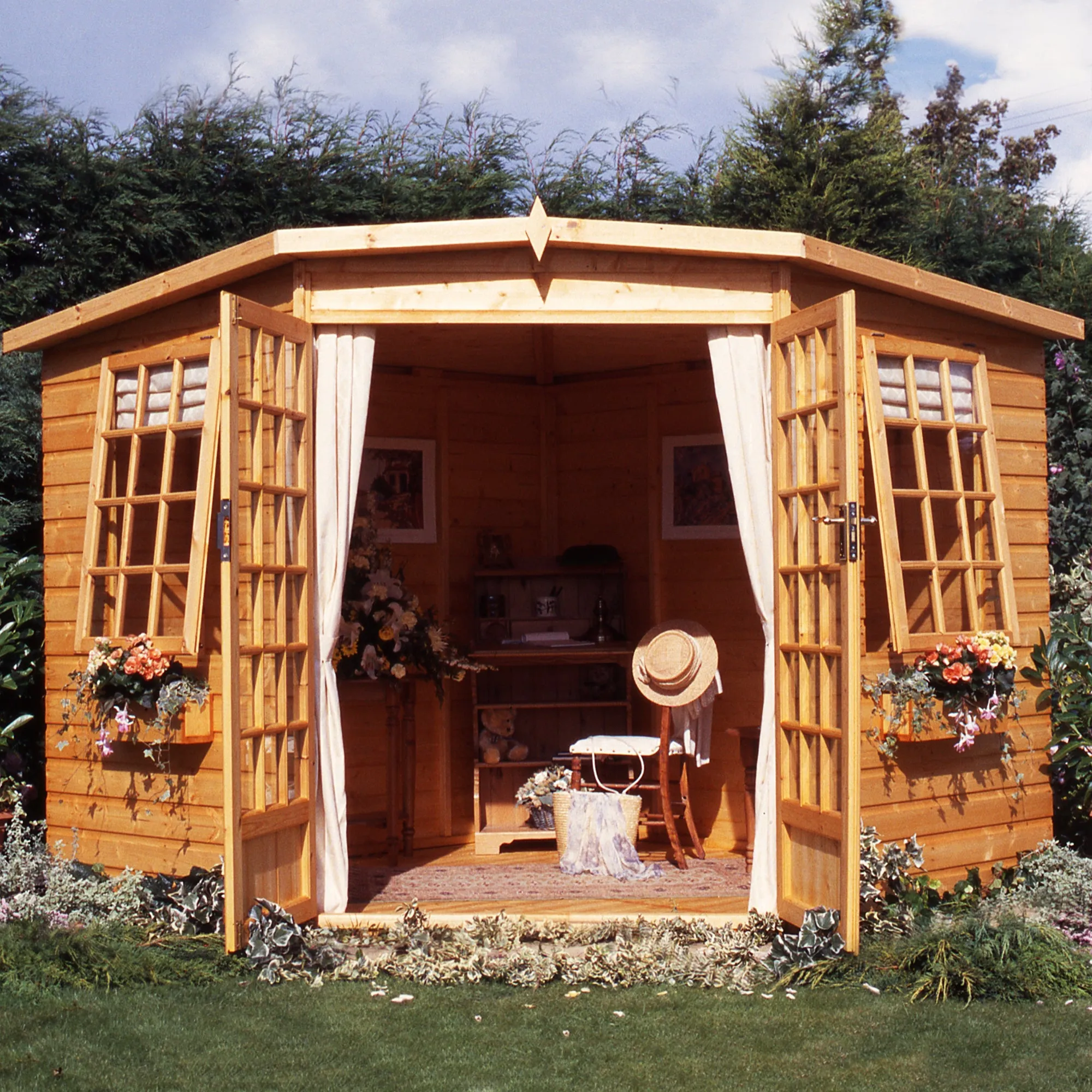 Goodwood Gold Windsor (8' x 8') Summerhouse