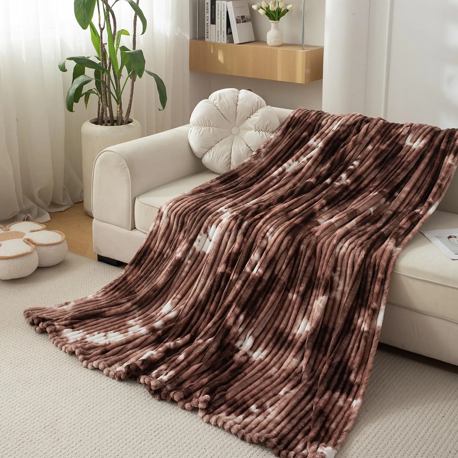 HOKIPO Gradient AC Blanket Double Bed Queen, 200x230 cm / 6.5x7.5 feet, Brown