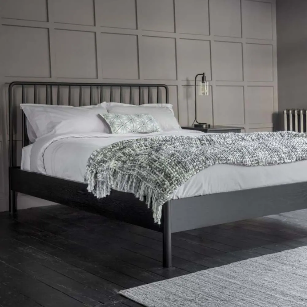 Wycombe Spindle 5' King Bed in Black